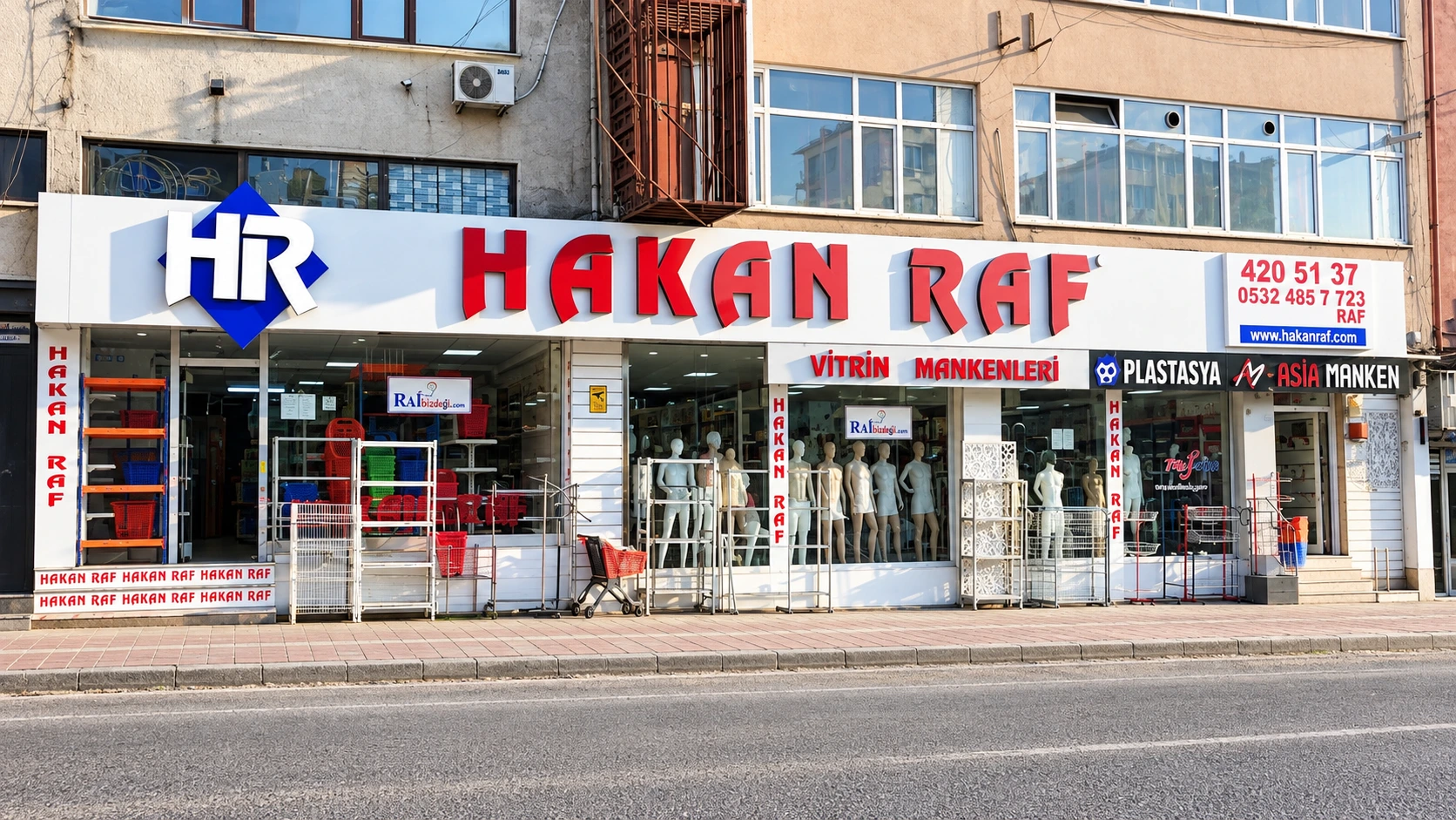 Hakan Raf mağazası